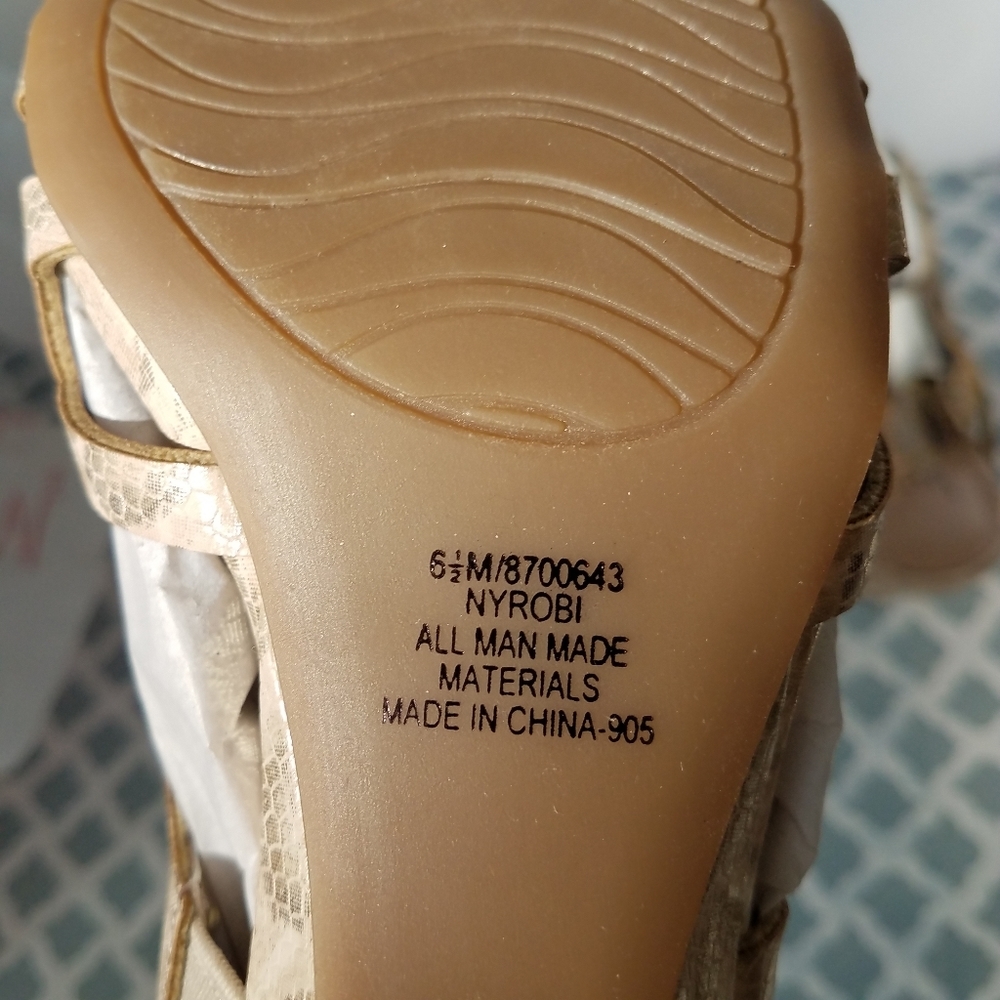 Nadirah Dress Sandal with Memory Foam 6.5 NIB - Picture 2 of 10